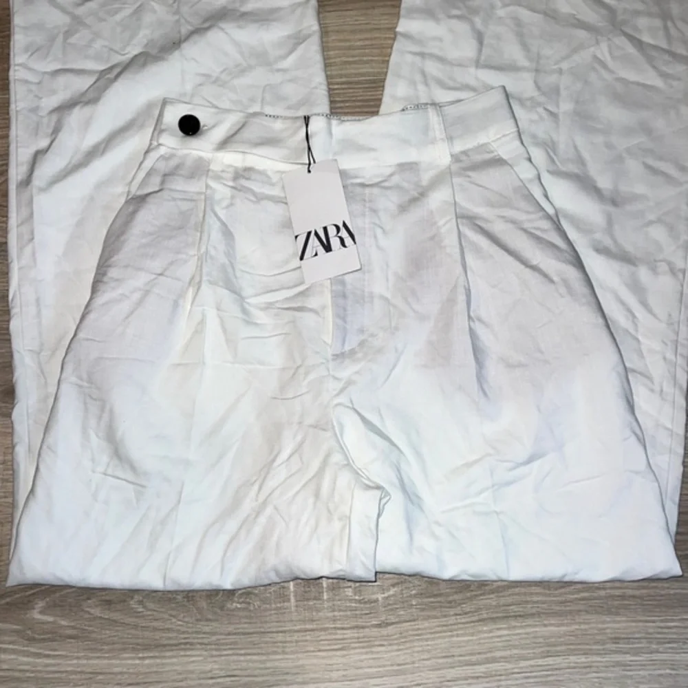 white zara trousers‎ pants